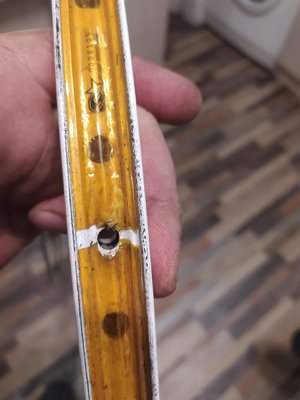 qtC0YCL-s94.jpg?size=1620x2160&quality=9