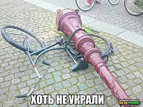 На изображении может находиться: текст