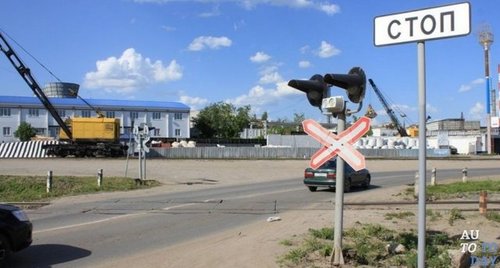 Что такое знак ПДД железнодорожный переезд без шлагбаума: основные правила движения, особенности регулирования