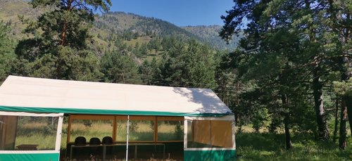 AahujvEhpeE.jpg?size=1333x613&quality=96