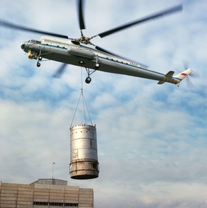 Ми-10: первый «летающий кран»