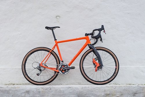 LaufGrit_WhiteWallLean.jpg?itok=VT3dbimu